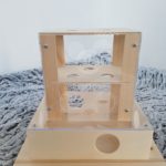 intelligenzturm-fuer-katzen-leckerlieturm-fummelbox